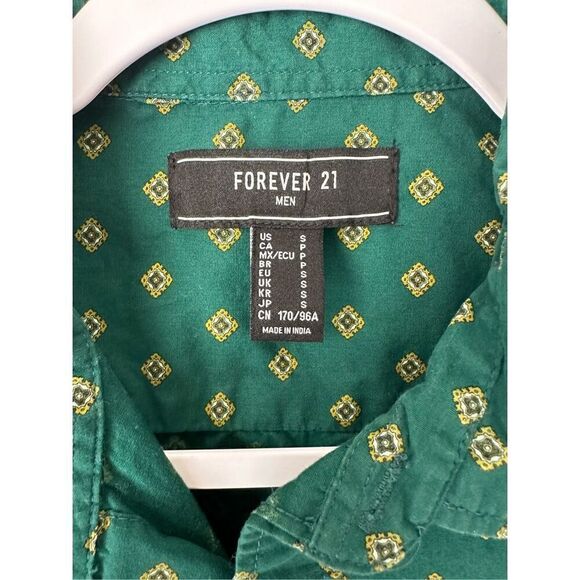 Forever 21 Men’s Small Button-Up Short Sleeve Shirt Green Pattern - Picture 2 of 6
